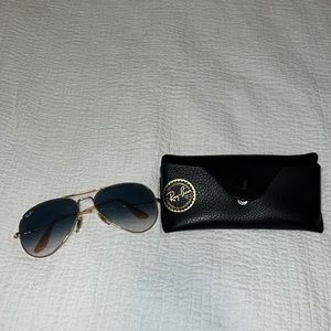 Light blue women’s ray bans aviators